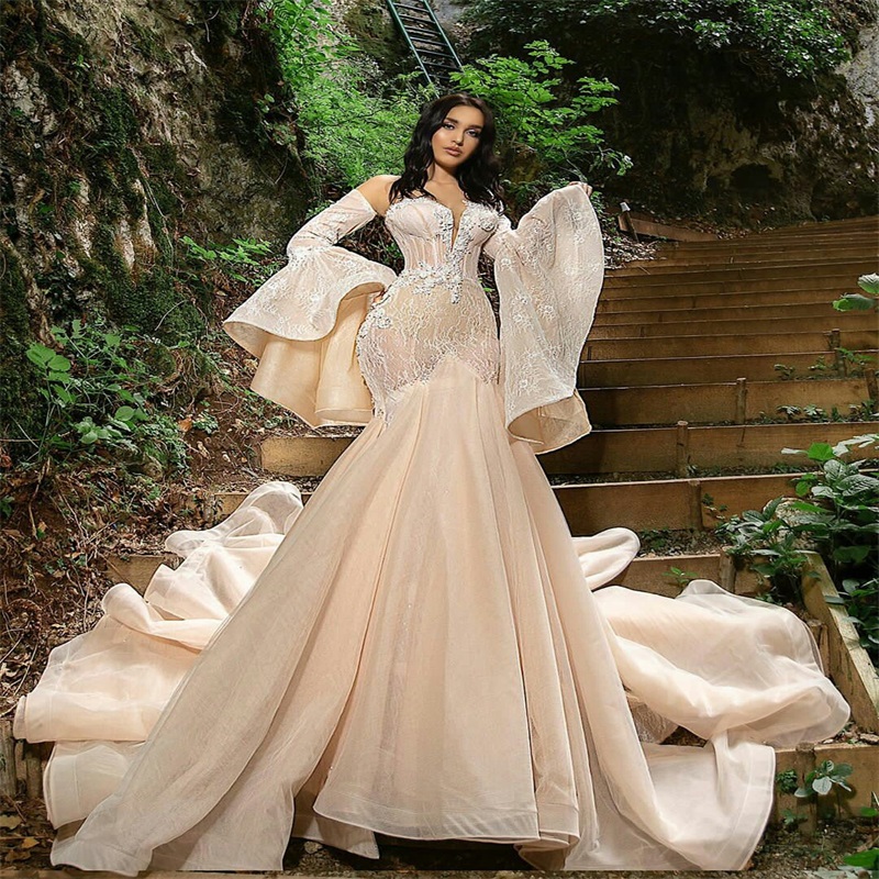 Luxury Mermaid Wedding Dresses With Long Sleeves Dubai Arabia Lace Beads Appliqued Bridal Gowns Sweep Train Vintage Vestidos De Novia