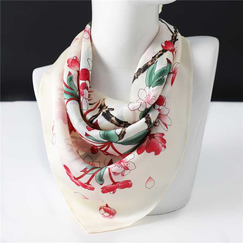 Flower Pattern Silk Scarf Women's Bag Ribbon Decoration Hair Band Square Scarves Neckerchief Lady Gift High Quality Bandana
Flower Pattern Silk Scarf Women's Bag Ribbon Decoration Hair Band Square Scarves Neckerchief Lady Gift High Quality Bandana