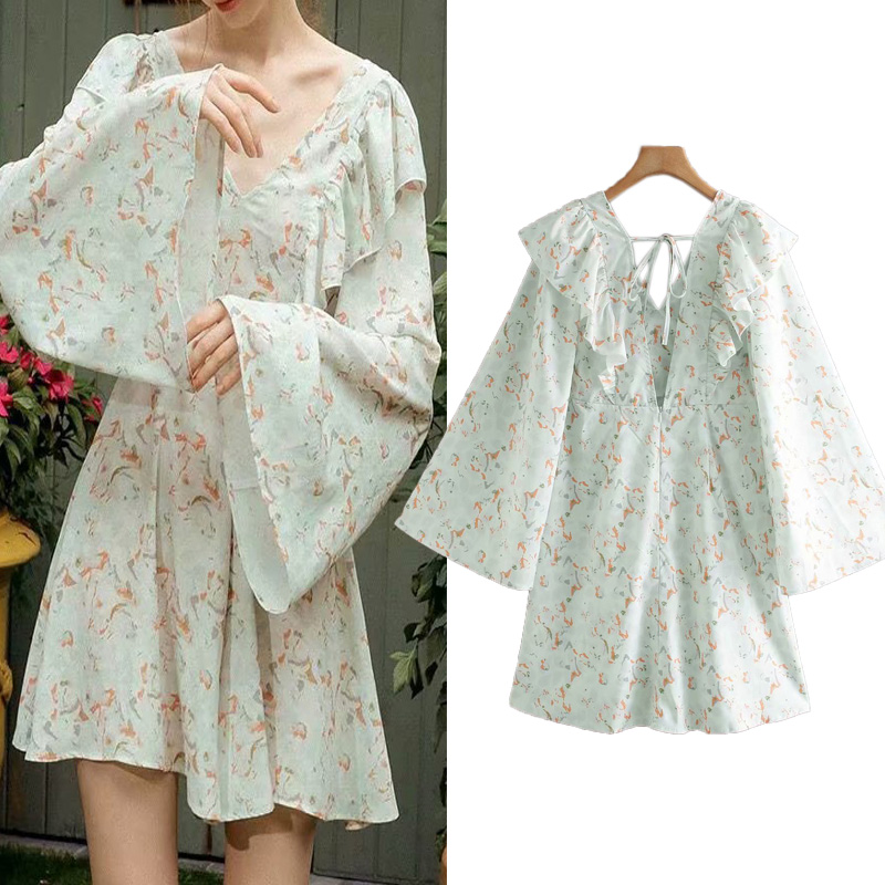 Summer Woman Dress 2020 Vintage Print White Sexy Dress V neck Flare Sleeve Ruffle Trim Lady Back Bow Ties Short Mini Dresses, Vintage floral
Summer Woman Dress 2020 Vintage Print White Sexy Dress V neck Flare Sleeve Ruffle Trim Lady Back Bow Ties Short Mini Dresses, Vintage floral
