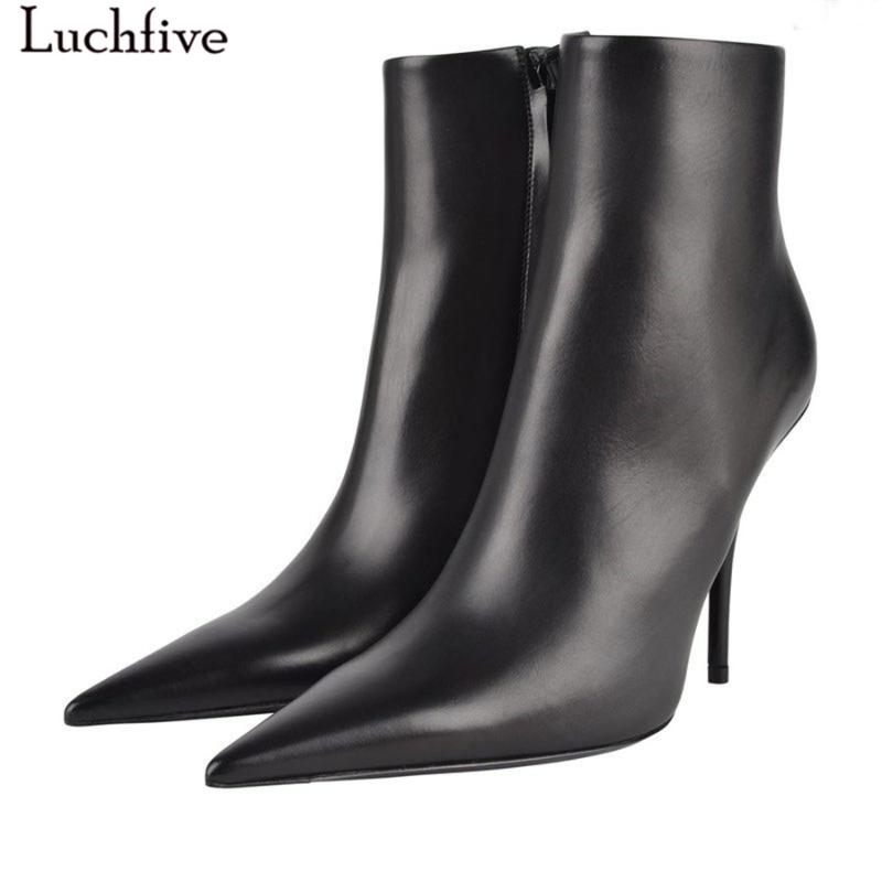 High Guality Runway Ankle Boots Women Black Red White Genuine Leather Short Boots Pointed toe Side Zipper High Heel botas female
High Guality Runway Ankle Boots Women Black Red White Genuine Leather Short Boots Pointed toe Side Zipper High Heel botas female