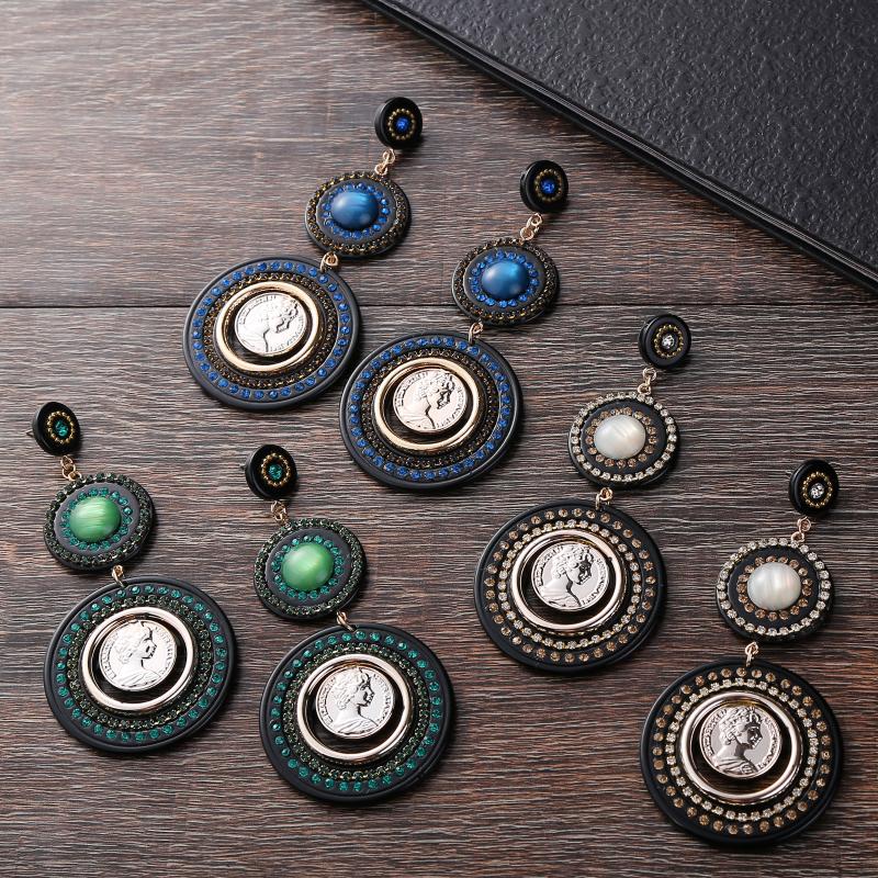Bohemia Acrylic Earrings For Women Girls Brinco Queen's Head Gold Coin Pendant Dangle Drop Earring Statement 2020 Female Jewelry
Bohemia Acrylic Earrings For Women Girls Brinco Queen's Head Gold Coin Pendant Dangle Drop Earring Statement 2020 Female Jewelry