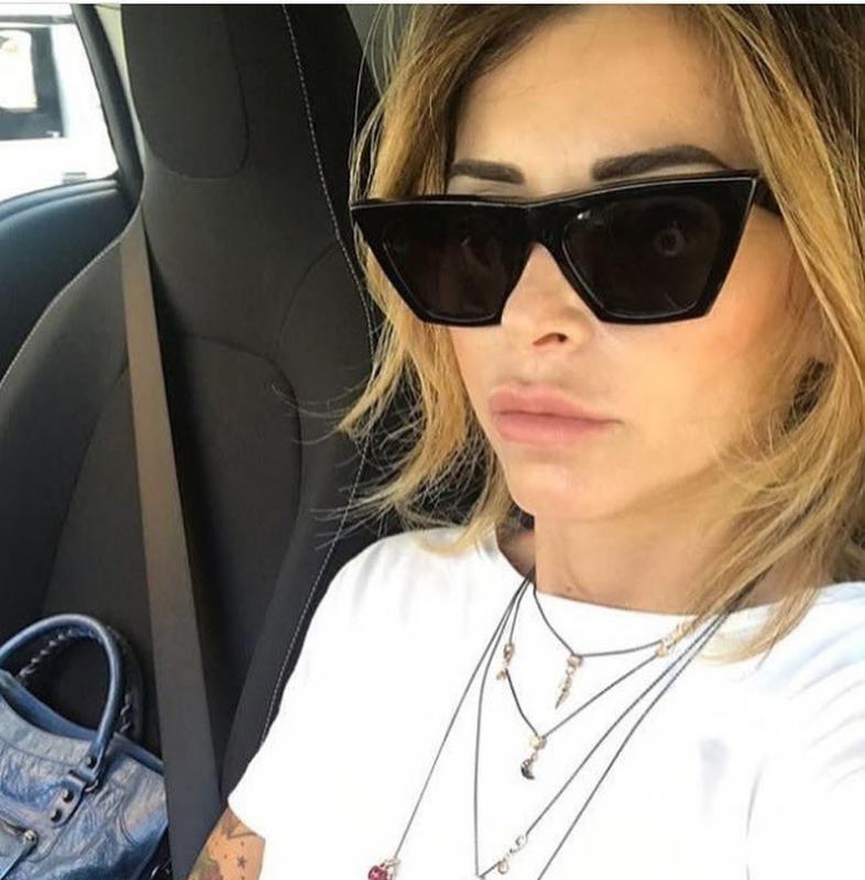 2020 New Flat Top Square Oversized Women Sunglasses Luxury Designer Retro Big Frame Sun Glasses Female One Piece Cat Eye Eyewear
2020 New Flat Top Square Oversized Women Sunglasses Luxury Designer Retro Big Frame Sun Glasses Female One Piece Cat Eye Eyewear