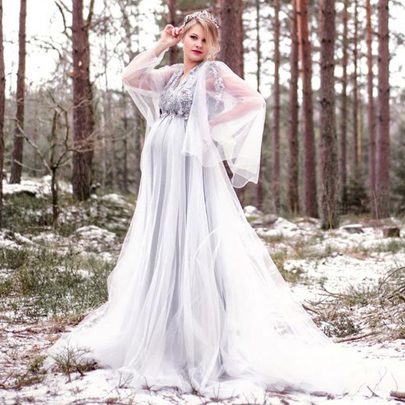 Pregnant Wedding Dresses Princess Long Sleeves V Neck Country Bridal Gowns Flowers Appliques Beads vestido de noiva Plus Size Wedding Dress