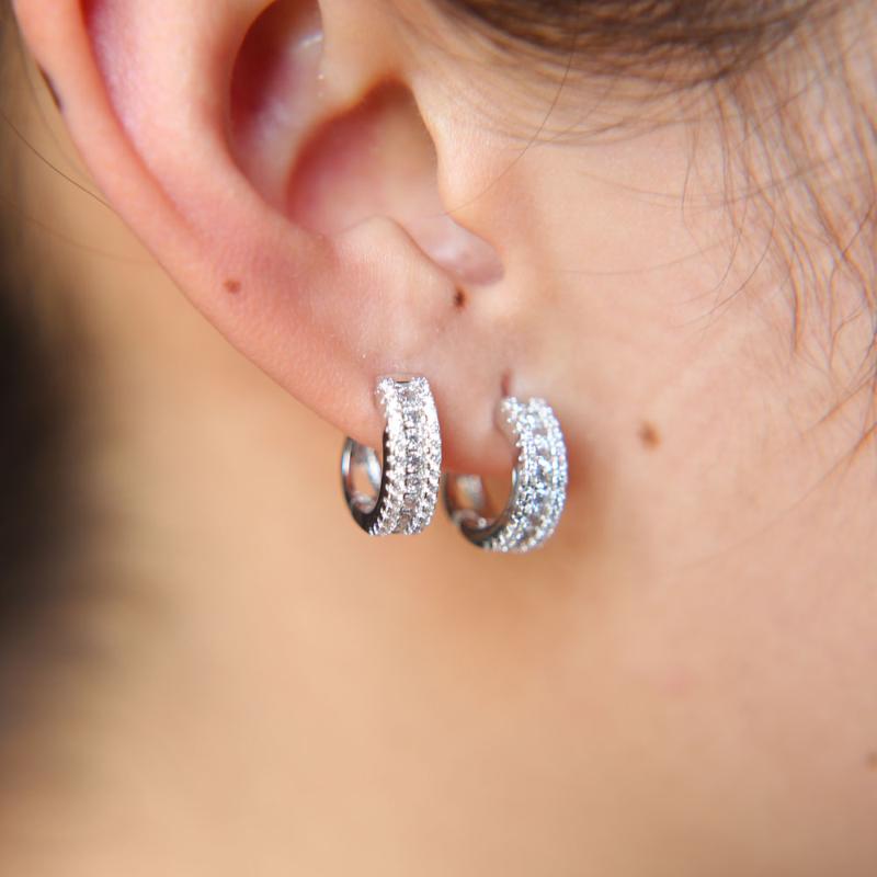 MINI small hoop earrings micro pave full cubic zirconia CZ sparking bling classic women girl gift top quality lovely cute hoops
MINI small hoop earrings micro pave full cubic zirconia CZ sparking bling classic women girl gift top quality lovely cute hoops