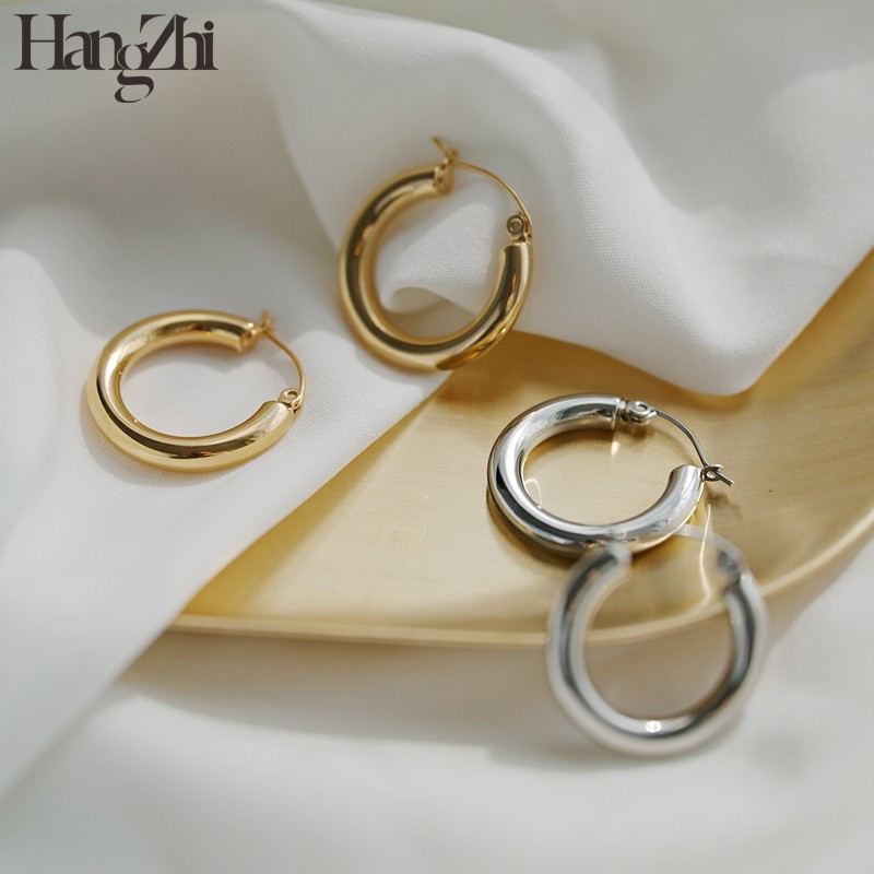 HANGZHI 2020 New Korea S925 Minimalist Metal Geometric Circle Copper Plated Hoop Earring for Women Girls Party Jewelry Gift
HANGZHI 2020 New Korea S925 Minimalist Metal Geometric Circle Copper Plated Hoop Earring for Women Girls Party Jewelry Gift
