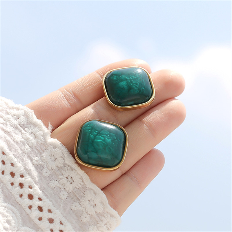 Fashion Contracted resin stud earrings Metal geometry popular square stud earrings Hyperbole big for women jewelry
Fashion Contracted resin stud earrings Metal geometry popular square stud earrings Hyperbole big for women jewelry
