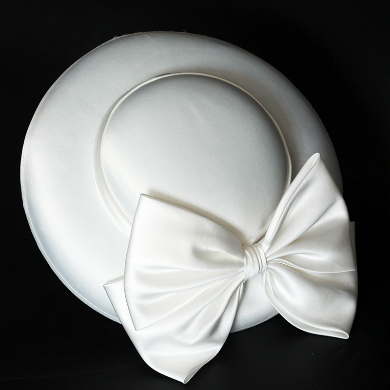 Retro Bowler Hat French Style Elegant Bowknot Decoration Pure Color Cotton Linen Temperament Ladies Accessories Bowler Hat, White
Retro Bowler Hat French Style Elegant Bowknot Decoration Pure Color Cotton Linen Temperament Ladies Accessories Bowler Hat, White