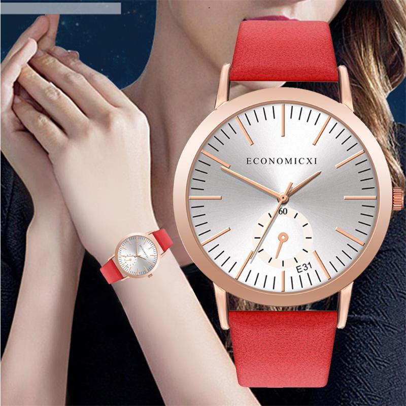 Retro Leather Watch Women Classics Dress Wrist Watch Women High Quality Clock Gift For 2020 montre femme Q4
Retro Leather Watch Women Classics Dress Wrist Watch Women High Quality Clock Gift For 2020 montre femme Q4