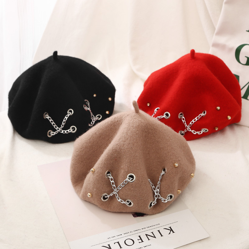 202009-19-072407 autumn winter wool blendedn chain decoration lady beret hat men women Leisure painter hat, Red
202009-19-072407 autumn winter wool blendedn chain decoration lady beret hat men women Leisure painter hat, Red
