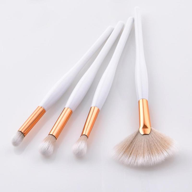 4PCS Makeup Brushes Tools Fan Brush Large Eye Shadow Brush White Color Handle Hold Make Up
4PCS Makeup Brushes Tools Fan Brush Large Eye Shadow Brush White Color Handle Hold Make Up