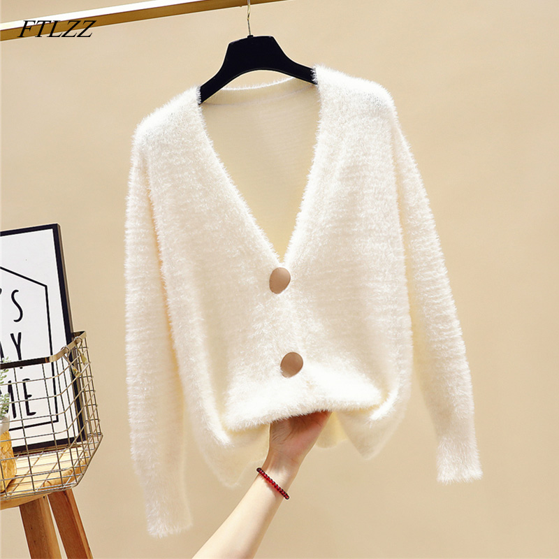 FTLZZ Women Autumn Winter Elegant Sexy V Neck Cardigan Sweater Female Long Sleeve Knitted Coat Top Femme Clothes, Green
FTLZZ Women Autumn Winter Elegant Sexy V Neck Cardigan Sweater Female Long Sleeve Knitted Coat Top Femme Clothes, Green