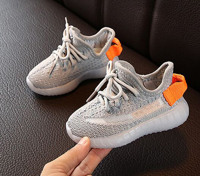 Kids Designers Sneakers Hiphop Brand Kanye West Shoes for Boys Girls Teens Active Breathable Running Shoes Eur 22-37 for Kids, Black
Kids Designers Sneakers Hiphop Brand Kanye West Shoes for Boys Girls Teens Active Breathable Running Shoes Eur 22-37 for Kids, Black