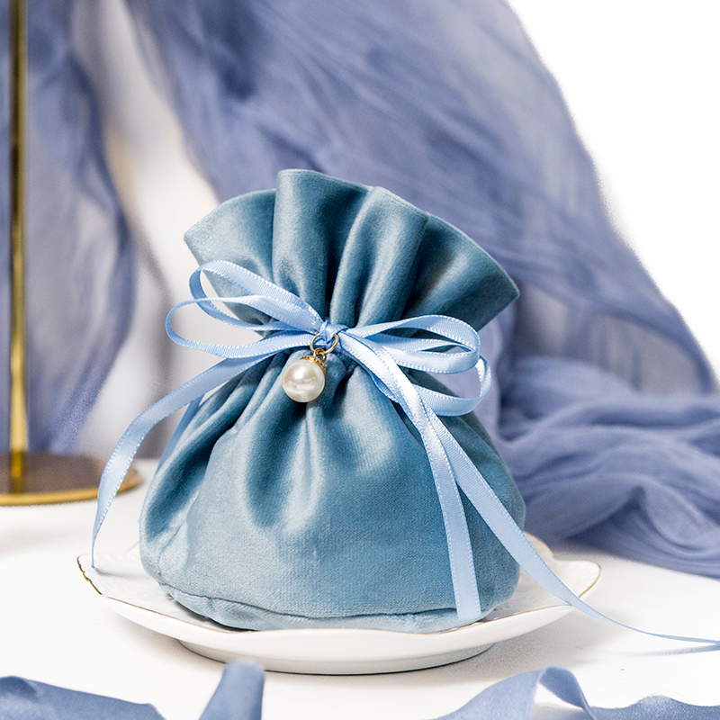 25Pcs Blue Velvet gift bag with hand wedding centerpieces baby shower favors Candy Box packaging gift boxes Supplies box
25Pcs Blue Velvet gift bag with hand wedding centerpieces baby shower favors Candy Box packaging gift boxes Supplies box