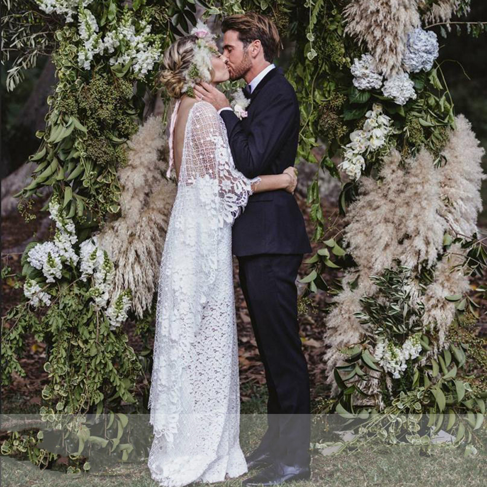 2021 Unique Ivory Country Lace Wedding Dresses Sexy Backless Bat sleeve Deep V Neck Bridal Gowns Boho Beach Wedding Dress Vestidos de Novia