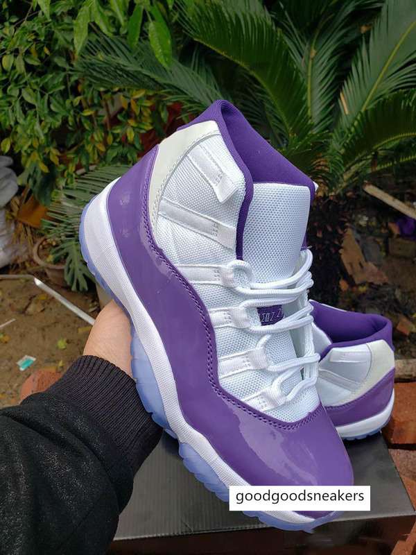 11 New Metallic WMNS Silver Yellow Men Basketball Shoes Good Quality 11s Jumpman Lakers Purple White Designer Mens Sports Trainer Sneaker 
11 New Metallic WMNS Silver Yellow Men Basketball Shoes Good Quality 11s Jumpman Lakers Purple White Designer Mens Sports Trainer Sneaker
