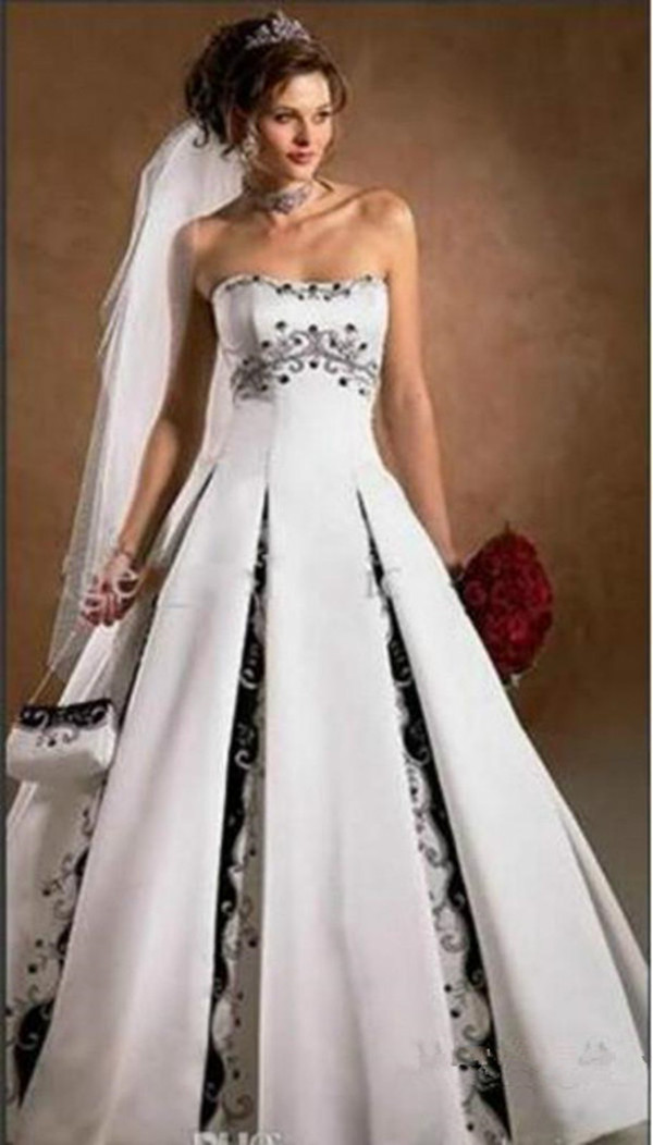 black and white gothic wedding dresses 2023strapless lace-up corset back Lace embroidery sweep train country bride gowns