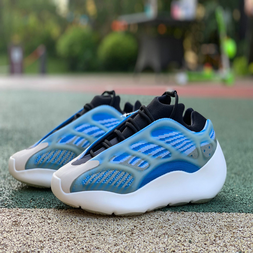 Newest kanye west 700 v3 Azareth Azael Chaussures Running Shoes Men Women Outdoor Sports Trainers Sneakers Size 36-46
Newest kanye west 700 v3 Azareth Azael Chaussures Running Shoes Men Women Outdoor Sports Trainers Sneakers Size 36-46