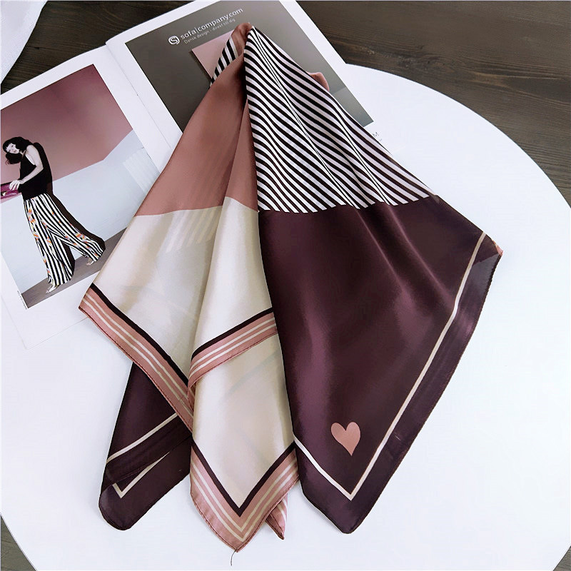 Love retro new small silk scarf female spring, summer and autumn all-match square scarf small headband
Love retro new small silk scarf female spring, summer and autumn all-match square scarf small headband