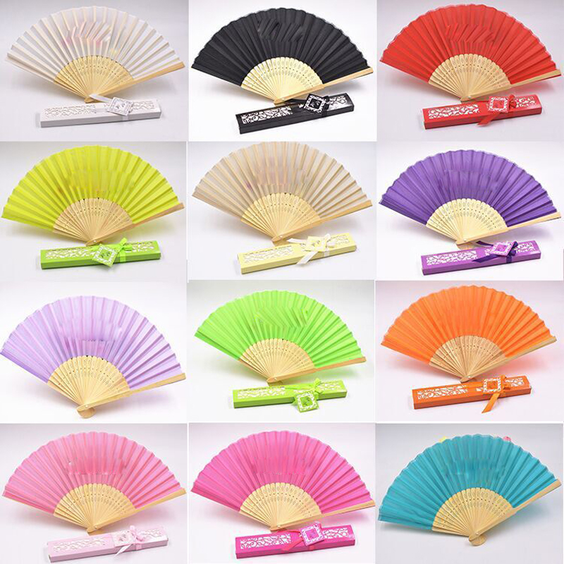 200 pcs/lot Luxurious Silk Fold Hand Fan with Gift Box Package Birthday Party Favors Wedding Gifts Present
200 pcs/lot Luxurious Silk Fold Hand Fan with Gift Box Package Birthday Party Favors Wedding Gifts Present