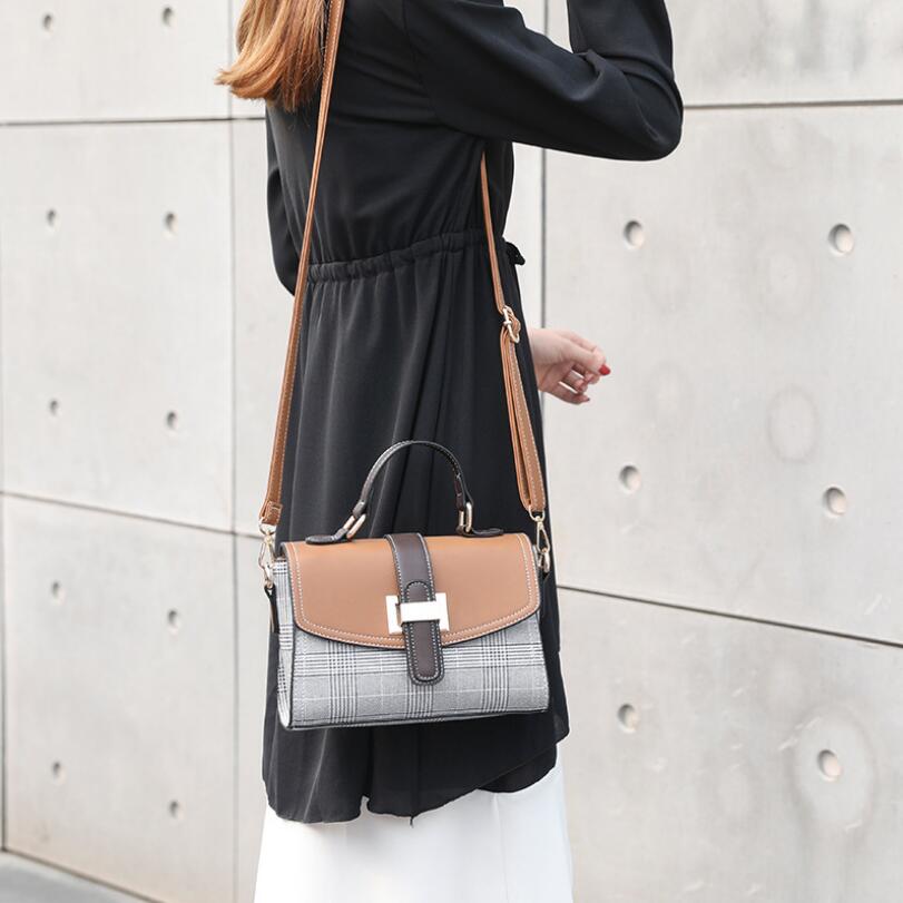 2020 New Women's Bag Women's Handbags Small Tote Simple Versatile One Shoulder Messenger Bag, Black
2020 New Women's Bag Women's Handbags Small Tote Simple Versatile One Shoulder Messenger Bag, Black