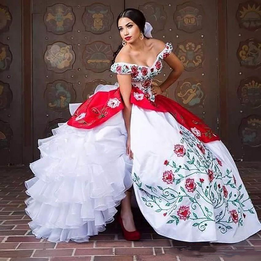 Mexico Traditional Embroidery Quinceanera Prom Dresses 2024 Red And White Ball Gown Crystal Off Shoulder Sweet 16 Dress 15 Year Prom Party Wear Masque
