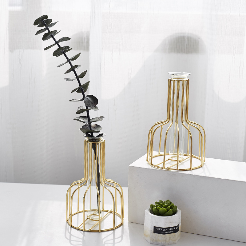 Simple Iron Art Glass Vases Creativity Europe Golden Flower Vase for Home Living Room Office Decoration Vase+artificial Flowers
Simple Iron Art Glass Vases Creativity Europe Golden Flower Vase for Home Living Room Office Decoration Vase+artificial Flowers