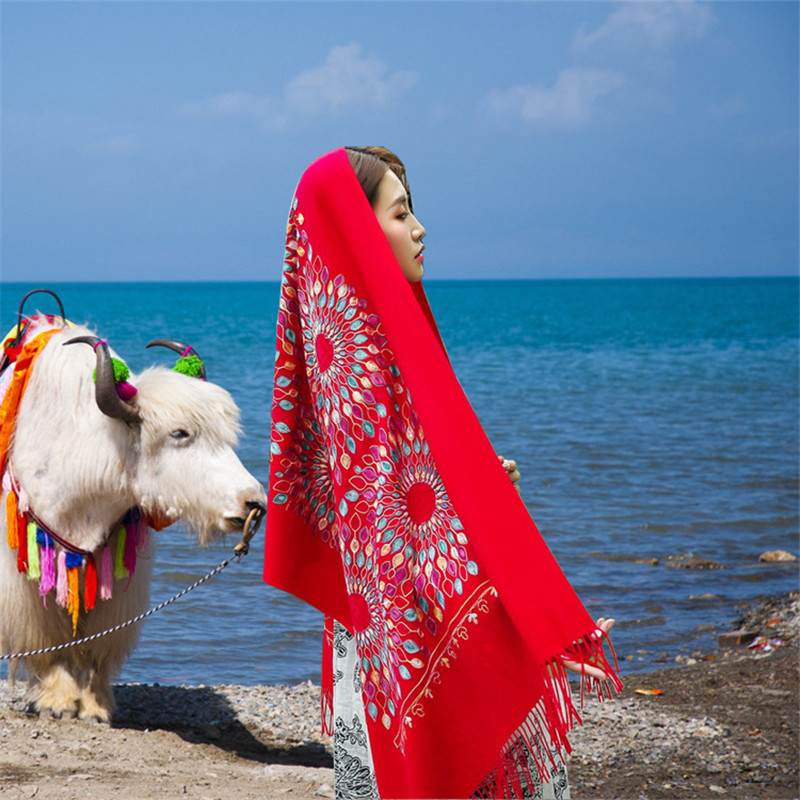 Scarves 2021 Flower Embroidered Cashmere Scarf Women's Winter Warm Shawls Wraps Ethnic Muslim Hijab Long Tassels Stole
Scarves 2021 Flower Embroidered Cashmere Scarf Women's Winter Warm Shawls Wraps Ethnic Muslim Hijab Long Tassels Stole