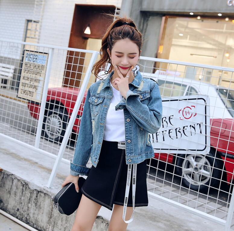 Spring and autumn new self-cultivation large size female jacket short section hole long sleeve denim jacket female top, Blue
Spring and autumn new self-cultivation large size female jacket short section hole long sleeve denim jacket female top, Blue