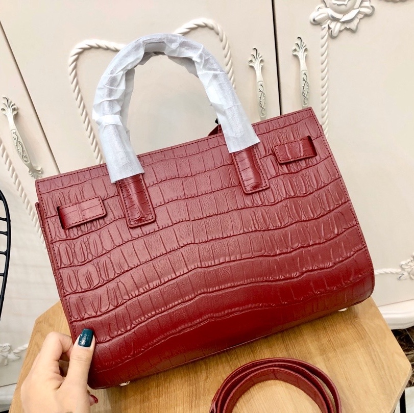 Fashion Women Retro Organ Bag Genuine Leather Shoulder Straps Handbag Designer Handbags Messenger Crossbody Bags with Lock Key
Fashion Women Retro Organ Bag Genuine Leather Shoulder Straps Handbag Designer Handbags Messenger Crossbody Bags with Lock Key