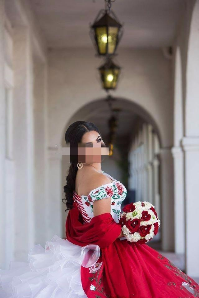 Mexico Traditional Embroidery Quinceanera Prom Dresses 2024 Red And White Ball Gown Crystal Off Shoulder Sweet 16 Dress 15 Year Prom Party Wear Masque
