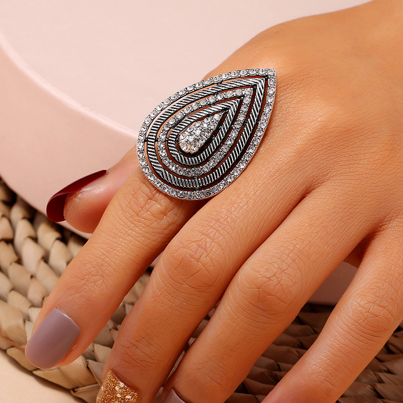 Vintage Silver Color Rhinestone Wedding Engagement Rings for Women Big Water Drop Jewelry Bohemian Ring Gypsy Tribal Anel Gift
Vintage Silver Color Rhinestone Wedding Engagement Rings for Women Big Water Drop Jewelry Bohemian Ring Gypsy Tribal Anel Gift