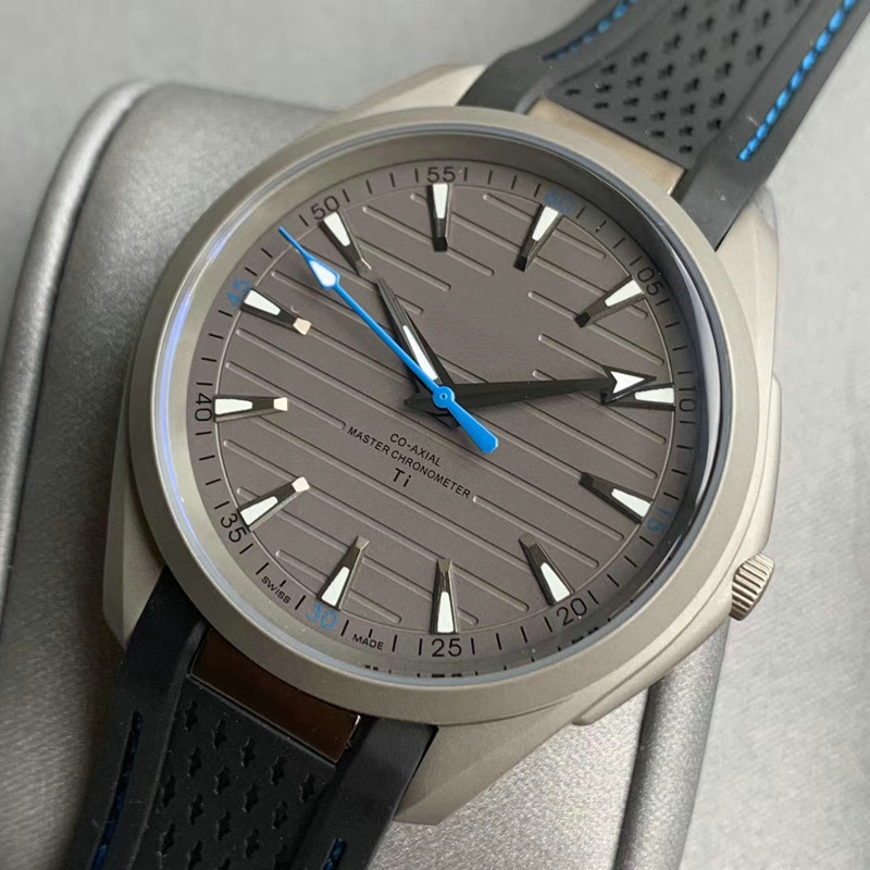 2020 Titanium color Rubber strap Womens Fashion lady Men Leather Mens automatic mechanical Watches Wristwatch Automatic Watch montre de luxe
2020 Titanium color Rubber strap Womens Fashion lady Men Leather Mens automatic mechanical Watches Wristwatch Automatic Watch montre de luxe