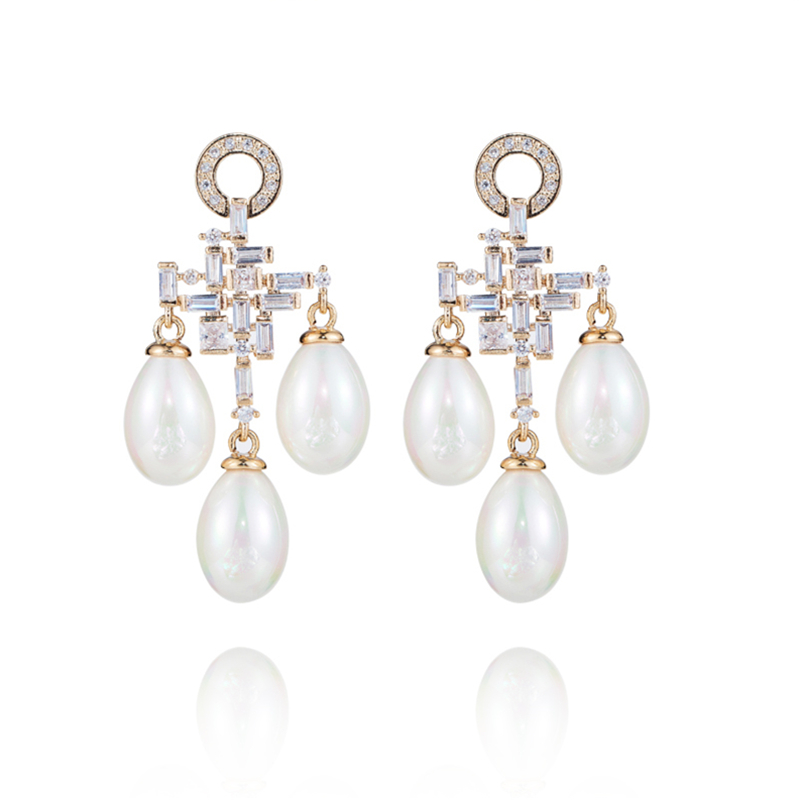 Dangle & Chandelier XIUMEIYIZU Clasical Pearl Drop Earring Elegant Shinning Pendant Paved Cubic Zirconia Earrings For Women Wedding Banquet
Dangle & Chandelier XIUMEIYIZU Clasical Pearl Drop Earring Elegant Shinning Pendant Paved Cubic Zirconia Earrings For Women Wedding Banquet