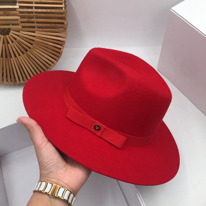 Europe and the United States of new fund Panama autumn winters is red hat festival jazz fashion hat dance joker female Fedora
Europe and the United States of new fund Panama autumn winters is red hat festival jazz fashion hat dance joker female Fedora
