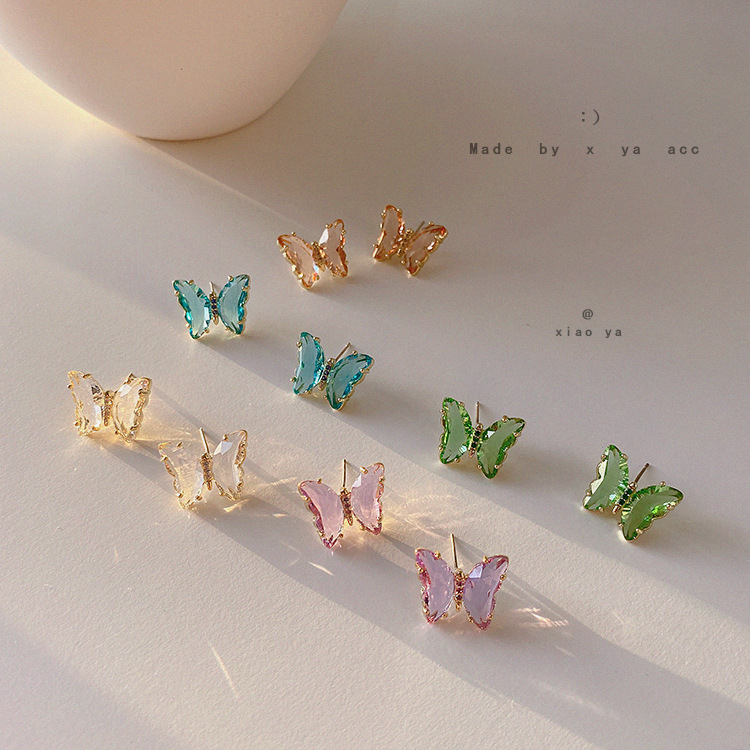 Shiny Side New Fashion Brand Jewelry Candy Color Glass Stud Earrings for Women Simple Style Elegant Butterfly Earrings
Shiny Side New Fashion Brand Jewelry Candy Color Glass Stud Earrings for Women Simple Style Elegant Butterfly Earrings