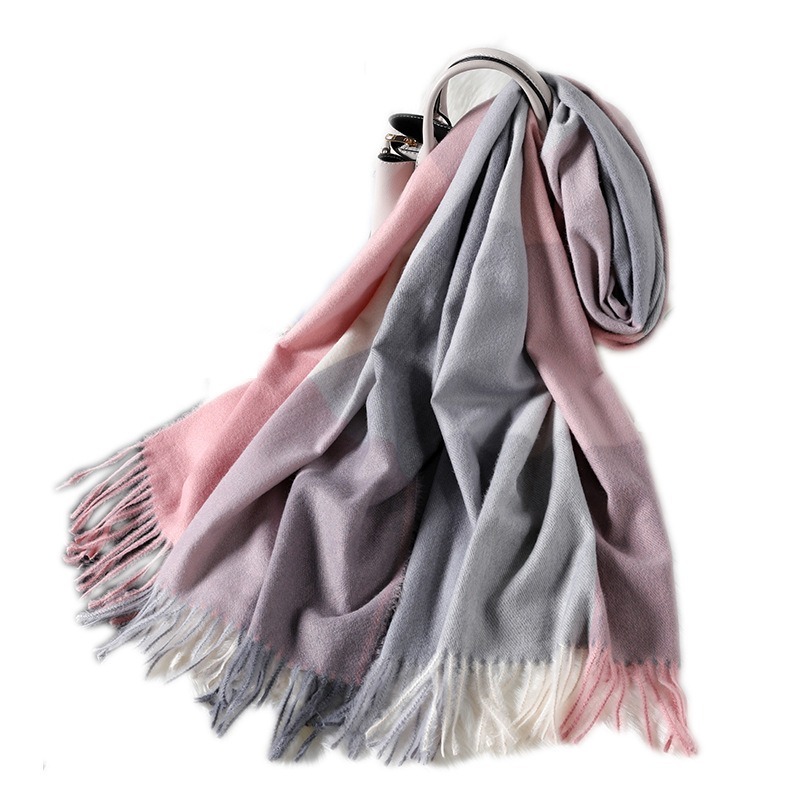 Scarf Women Fashion Plaid Keep Warm Imitation Cashmere Long Shawl European and American Autumn and Winter Fashion Scarf 2020
Scarf Women Fashion Plaid Keep Warm Imitation Cashmere Long Shawl European and American Autumn and Winter Fashion Scarf 2020