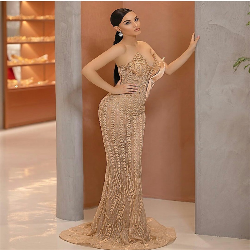 Chic Champagne Mermaid Prom Dresses Sexy Sweeteart Appliqued Lace Bling Sequins Evening Dress Sweep Train Special Formal Party Dresses