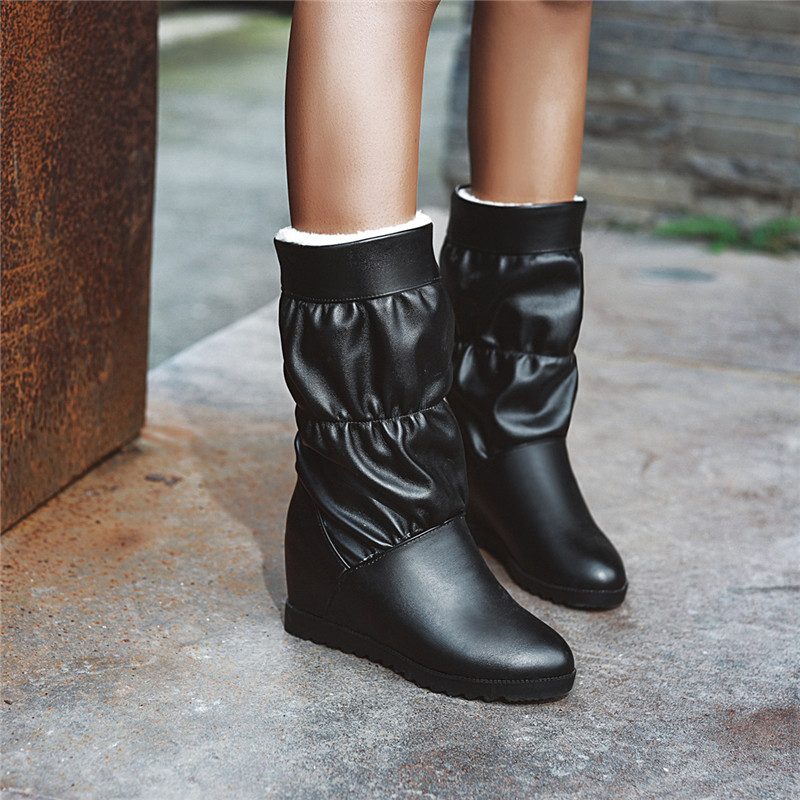 YMECHIC Plus Size Sewing Pleated Black Apricot Height Increasing Women Winter Shoes Warm Plush Mid High Snow Boots Female 2020
YMECHIC Plus Size Sewing Pleated Black Apricot Height Increasing Women Winter Shoes Warm Plush Mid High Snow Boots Female 2020