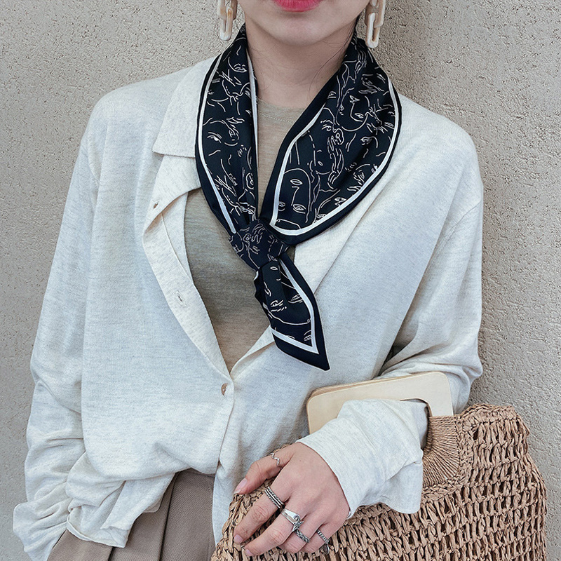 Cartoon Neck Scarf for Women Lady Fashion Small Bandana Silk Foulard Choker Design New
Cartoon Neck Scarf for Women Lady Fashion Small Bandana Silk Foulard Choker Design New