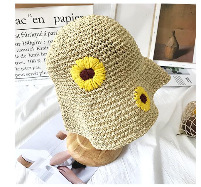 Fashionable embroidered Little Daisy little straw hat sunscreen recreational foldable Beach Hat handmade crochet sunshade 
Fashionable embroidered Little Daisy little straw hat sunscreen recreational foldable Beach Hat handmade crochet sunshade