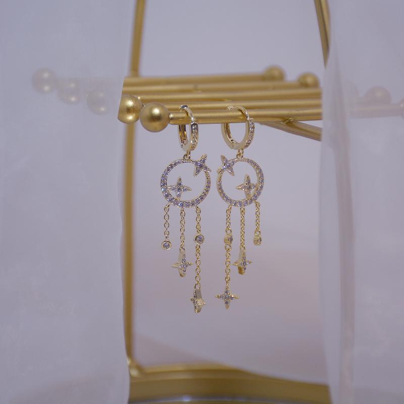 Shiny Side New Accessories Crystal Star Hoop Earrings for Women Fashion Jewelry Simple Style Zirconia Tassel Earrings
Shiny Side New Accessories Crystal Star Hoop Earrings for Women Fashion Jewelry Simple Style Zirconia Tassel Earrings