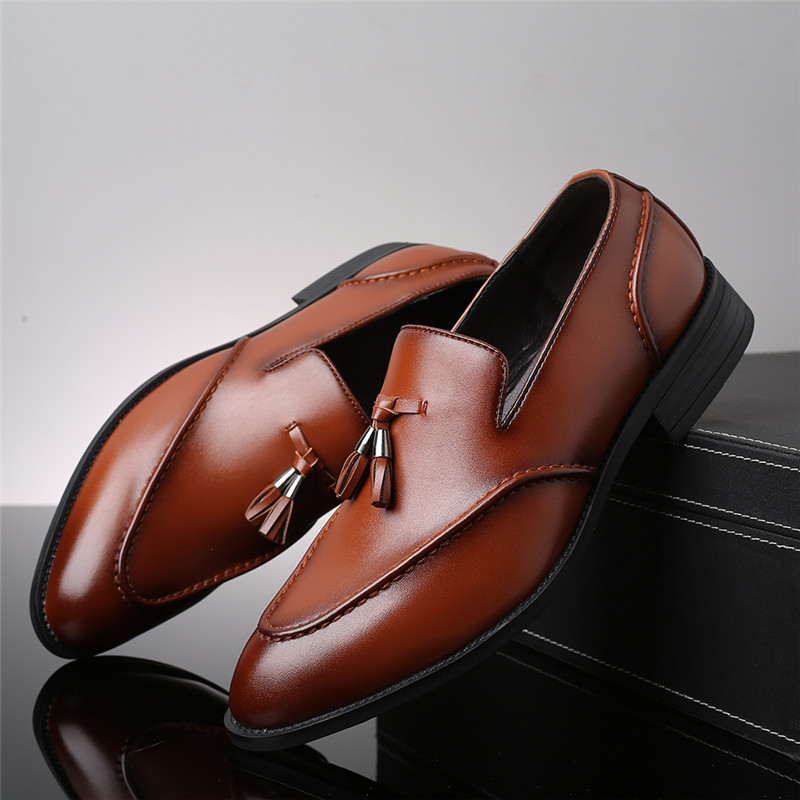 Yomior New Fashion Vintage Men Shoes Formal Dress Loafers Business Tassel Slip-On Designer High Quality Wedding Leather Shoes, Black
Yomior New Fashion Vintage Men Shoes Formal Dress Loafers Business Tassel Slip-On Designer High Quality Wedding Leather Shoes, Black