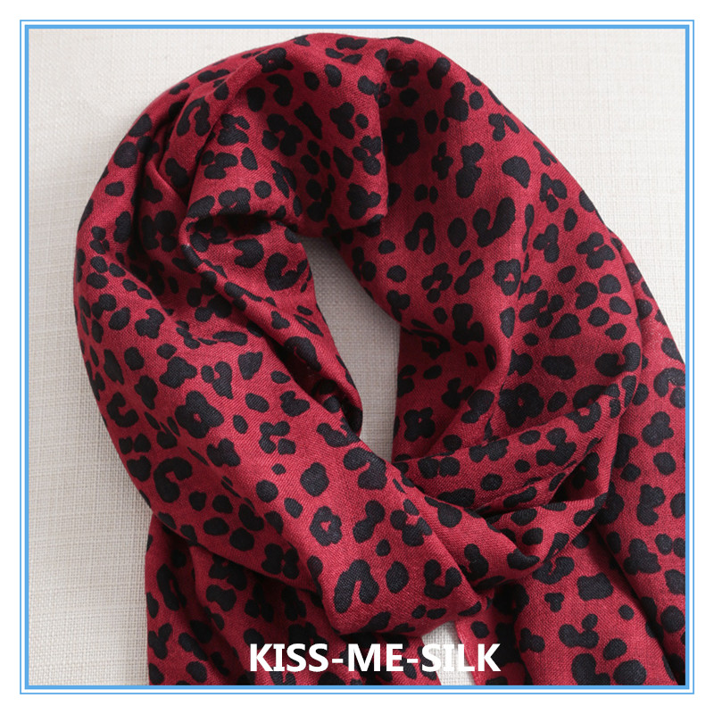 KMS Classic wine red leopard scarf printed pure wool shawl dual-use thin for women 70*200CM/100G
KMS Classic wine red leopard scarf printed pure wool shawl dual-use thin for women 70*200CM/100G