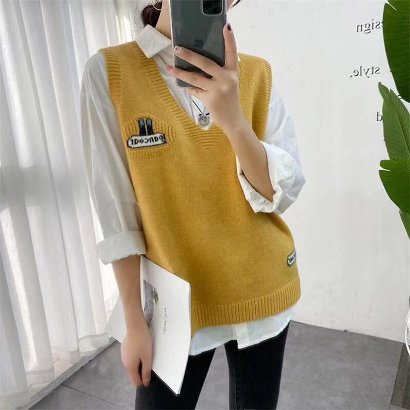 2020 Casual Spring Cartoon Animal Vest Women's Fashion V Neck Cashmere Vest Sleeveless Knitted Lovely Korean Waistcoat, Beige
2020 Casual Spring Cartoon Animal Vest Women's Fashion V Neck Cashmere Vest Sleeveless Knitted Lovely Korean Waistcoat, Beige