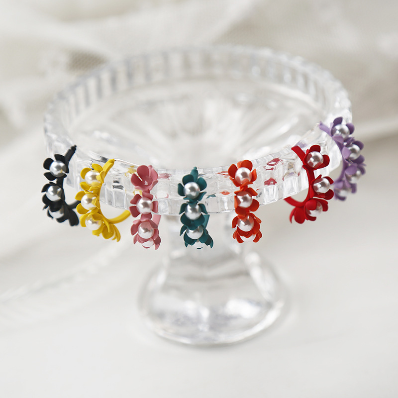 Korean Style Simulated Pearl Flowers Hoop Earrings for Women 2020 Candy Color C Shape Floral Statement Earrings Wedding Jewelry
Korean Style Simulated Pearl Flowers Hoop Earrings for Women 2020 Candy Color C Shape Floral Statement Earrings Wedding Jewelry