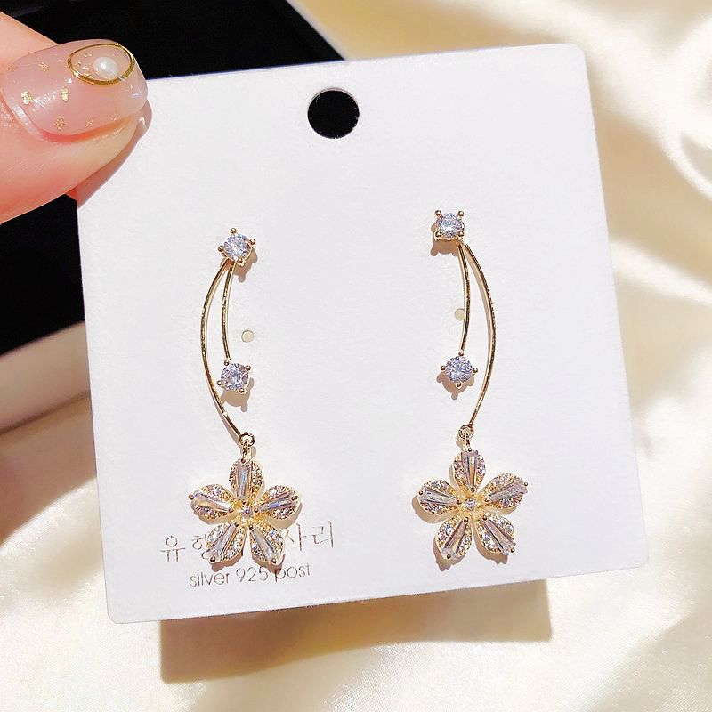 Shining Cubic Zircon Flower Dangle Earrings Gold Color CZ Stone Crystal Earrings for Women Party Jewelry, Silver
Shining Cubic Zircon Flower Dangle Earrings Gold Color CZ Stone Crystal Earrings for Women Party Jewelry, Silver