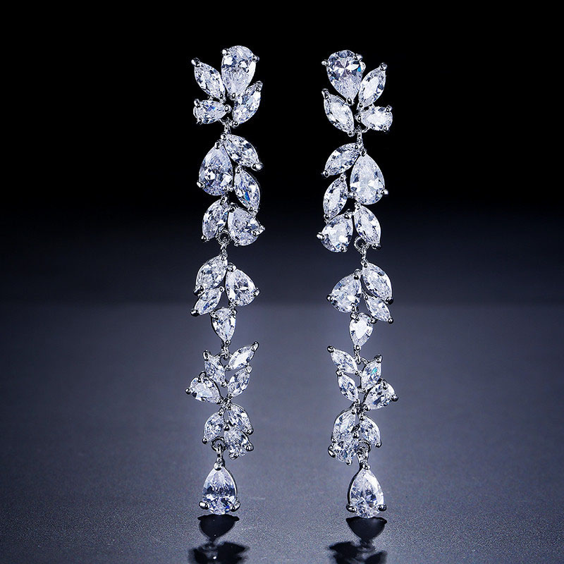 SLBRIDAL Rose Gold Pave Setting Cubic Zirconia Chandelier Earring Dangle Bridal Wedding CZ Earrings Girls Fashion Daily Earring
SLBRIDAL Rose Gold Pave Setting Cubic Zirconia Chandelier Earring Dangle Bridal Wedding CZ Earrings Girls Fashion Daily Earring