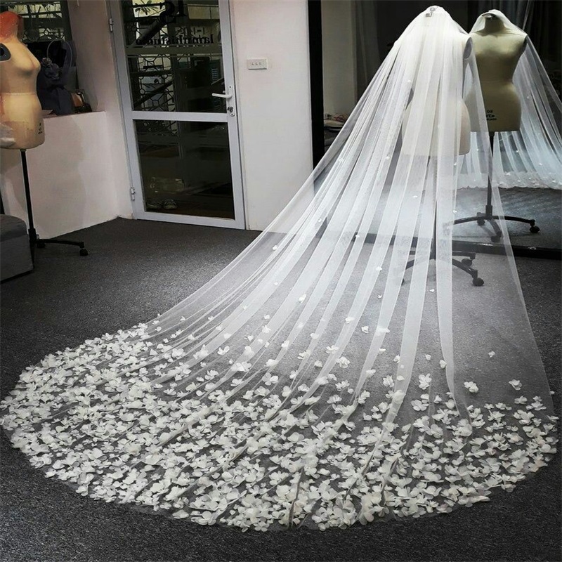 Best Selling Luxury Real Image Wedding Veils Hand Made Flower Long Veil Lace Applique Crystals One Layers Cathedral Length Cheap Bridal Veil, White
Best Selling Luxury Real Image Wedding Veils Hand Made Flower Long Veil Lace Applique Crystals One Layers Cathedral Length Cheap Bridal Veil, White