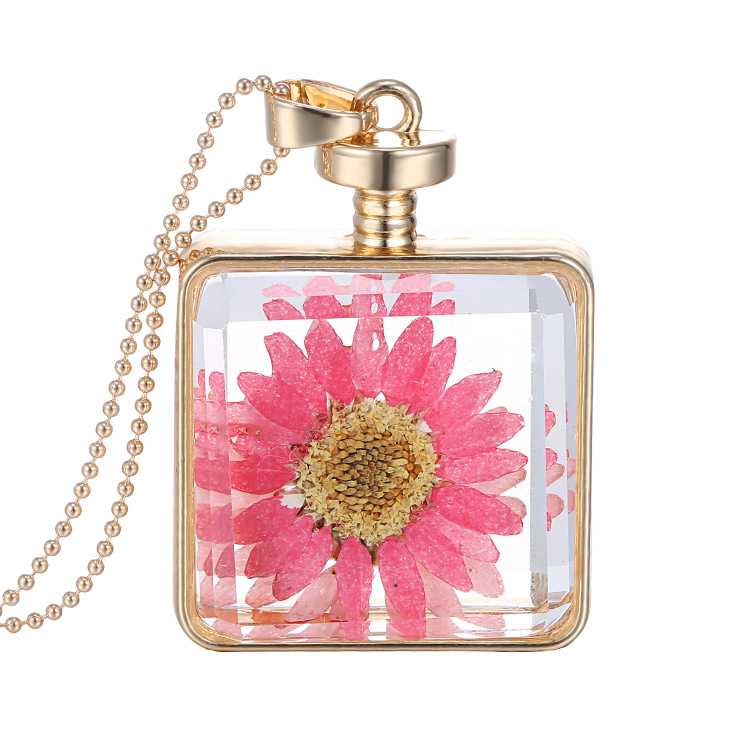 Top Quality 2020 Promotion 1 Pcs Gold Plated Dried Flowers Plant Specimen Square Glass Floating Locket Living Pendants Necklace
Top Quality 2020 Promotion 1 Pcs Gold Plated Dried Flowers Plant Specimen Square Glass Floating Locket Living Pendants Necklace