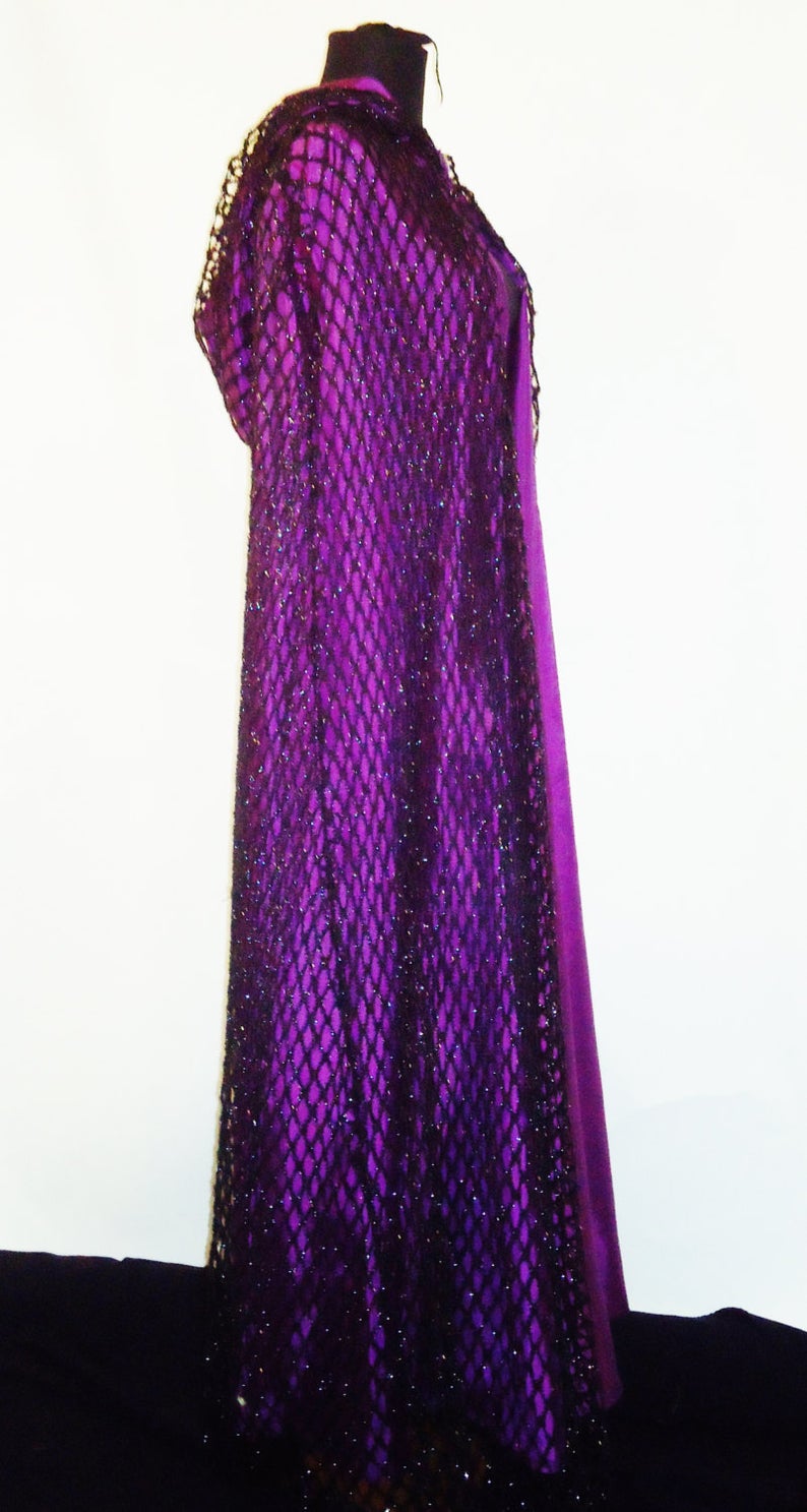 Sparkly Purple Hooded Cloaks Winter Wedding Capes Wicca Robe Warm Hallowmas Christmas Evening Party Prom Jacket